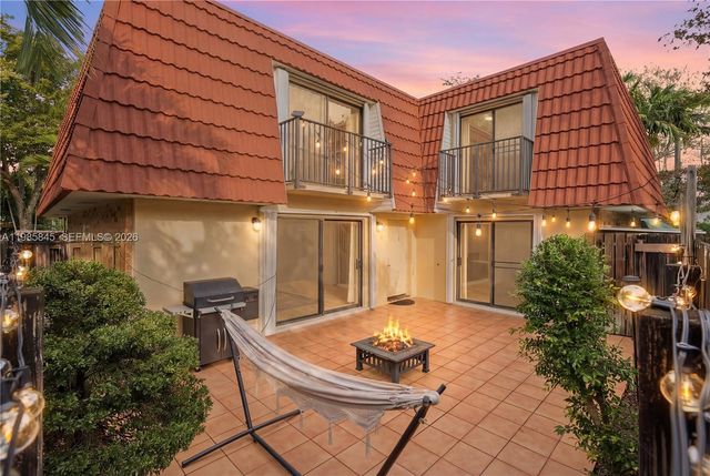 752 NW 98th Way, Plantation, FL 33324