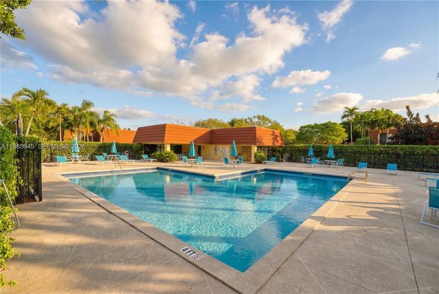 752 NW 98th Way, Plantation, FL 33324