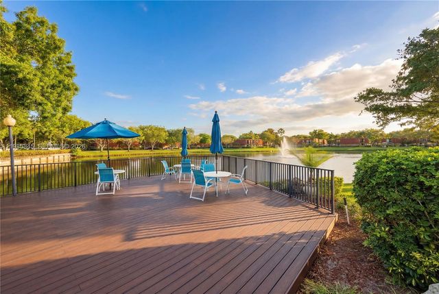 752 NW 98th Way, Plantation, FL 33324