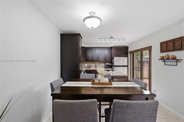 752 NW 98th Way, Plantation, FL 33324