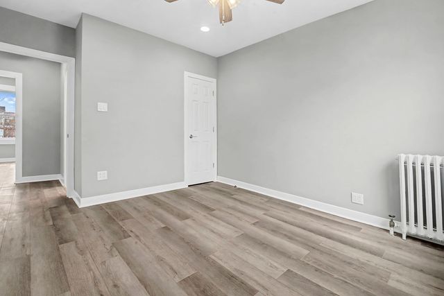 2950 W waveland Avenue 1, Chicago, IL 60618