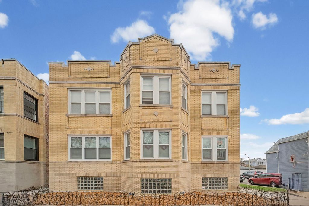 2950 W waveland Avenue 1, Chicago, IL 60618