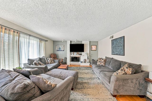 30505 Freda Drive, Warren, MI 48093