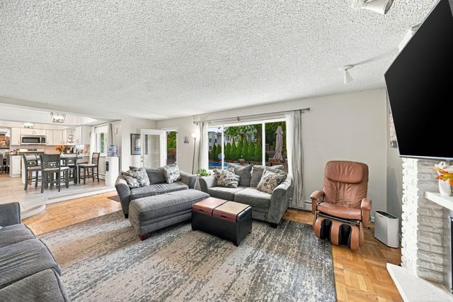 30505 Freda Drive, Warren, MI 48093