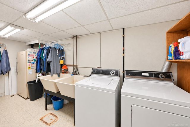 30505 Freda Drive, Warren, MI 48093