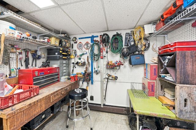 30505 Freda Drive, Warren, MI 48093