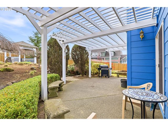 15694 Se UPMAN Way, Damascus, OR 97089