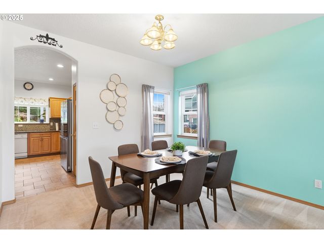 15694 Se UPMAN Way, Damascus, OR 97089