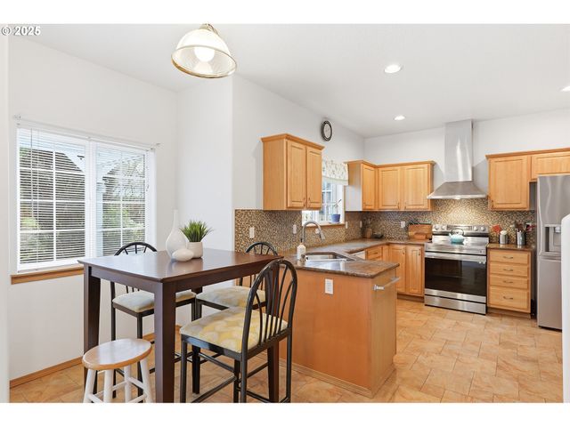 15694 Se UPMAN Way, Damascus, OR 97089