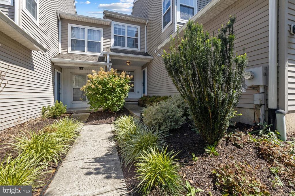 140 LEWISVILLE CT #3304, Phoenixville, PA 19460
