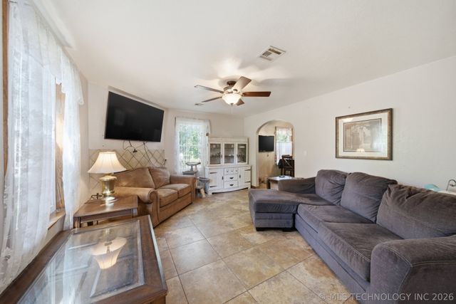 70120 S 336 Road, Wagoner, OK 74467