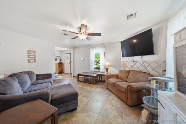 70120 S 336 Road, Wagoner, OK 74467
