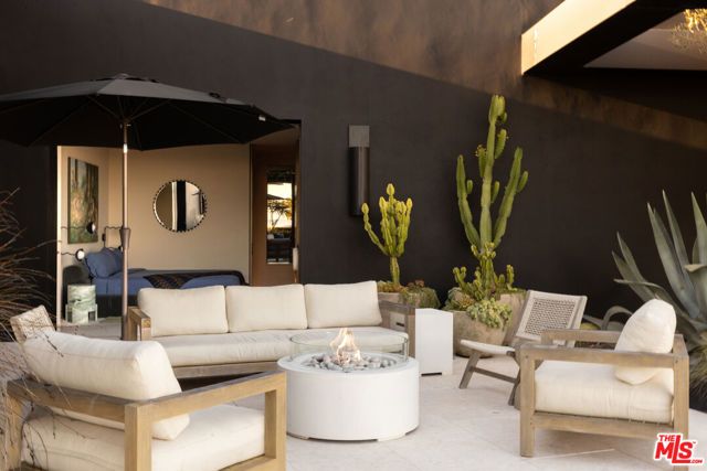 1616 Blue Jay Way, Los Angeles, CA 90069