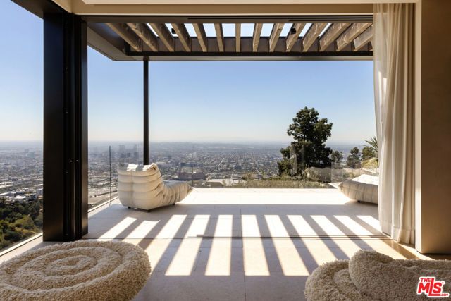 1616 Blue Jay Way, Los Angeles, CA 90069