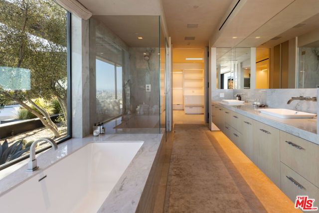 1616 Blue Jay Way, Los Angeles, CA 90069