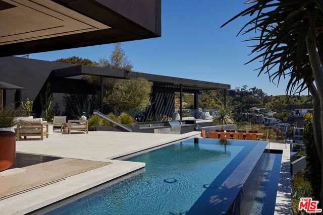 1616 Blue Jay Way, Los Angeles, CA 90069