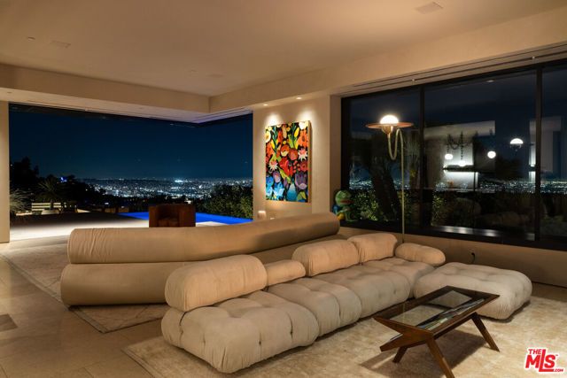 1616 Blue Jay Way, Los Angeles, CA 90069