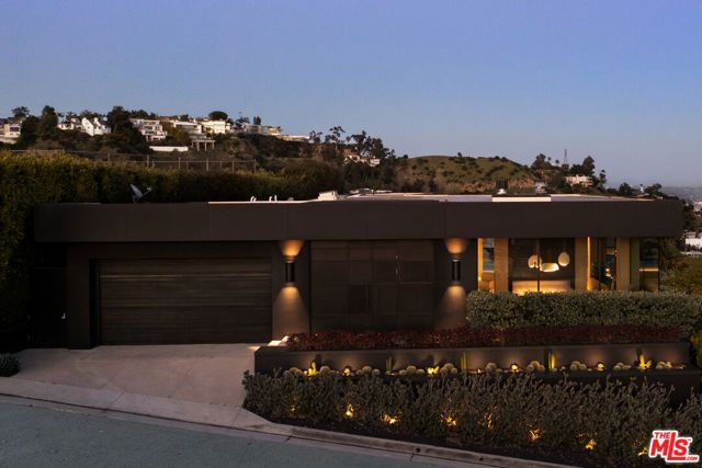 1616 Blue Jay Way, Los Angeles, CA 90069