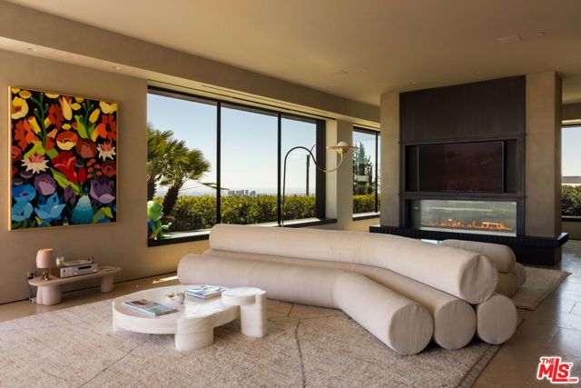 1616 Blue Jay Way, Los Angeles, CA 90069