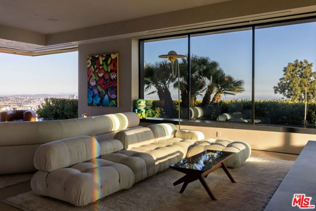 1616 Blue Jay Way, Los Angeles, CA 90069