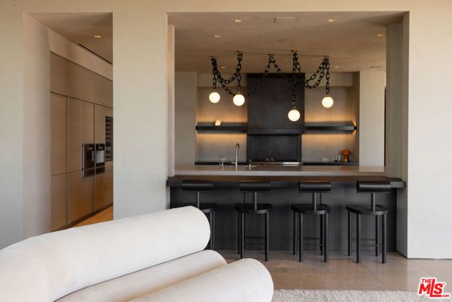 1616 Blue Jay Way, Los Angeles, CA 90069