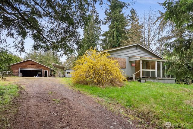 15421 50th Avenue E, Tacoma, WA 98446