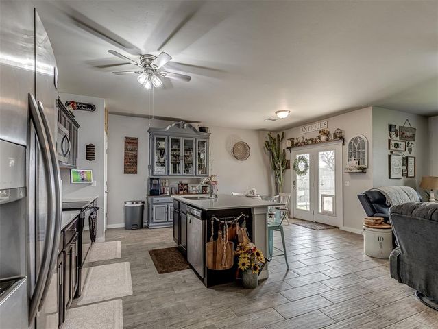 15952 Prairie Rose Drive, Mcloud, OK 74851