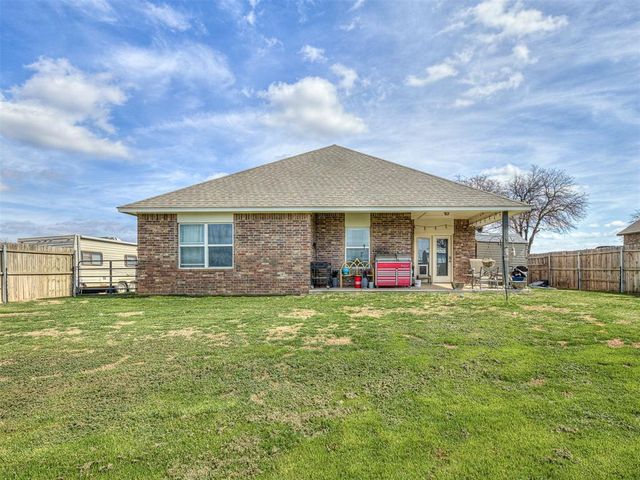 15952 Prairie Rose Drive, Mcloud, OK 74851