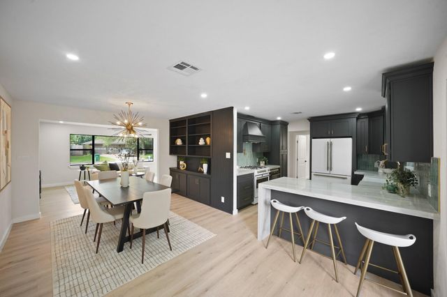 4813 Hummingbird Street, Houston, TX 77035