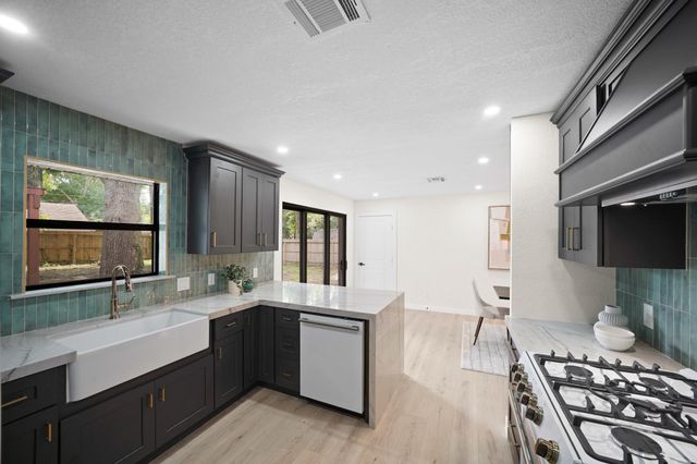 4813 Hummingbird Street, Houston, TX 77035