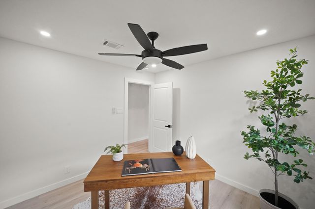 4813 Hummingbird Street, Houston, TX 77035