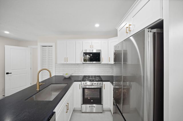 4813 Hummingbird Street, Houston, TX 77035