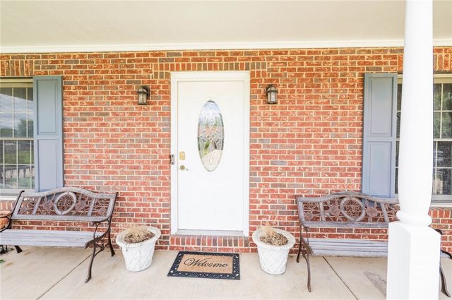 913 Golden Beech Drive, Brookville, OH 45309
