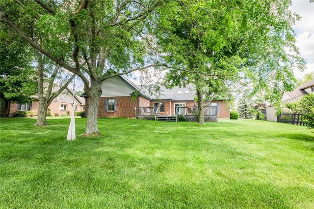 913 Golden Beech Drive, Brookville, OH 45309