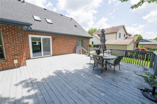 913 Golden Beech Drive, Brookville, OH 45309