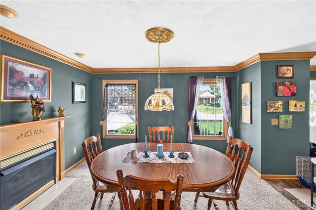 913 Golden Beech Drive, Brookville, OH 45309