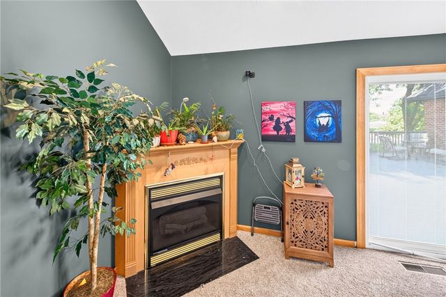 913 Golden Beech Drive, Brookville, OH 45309