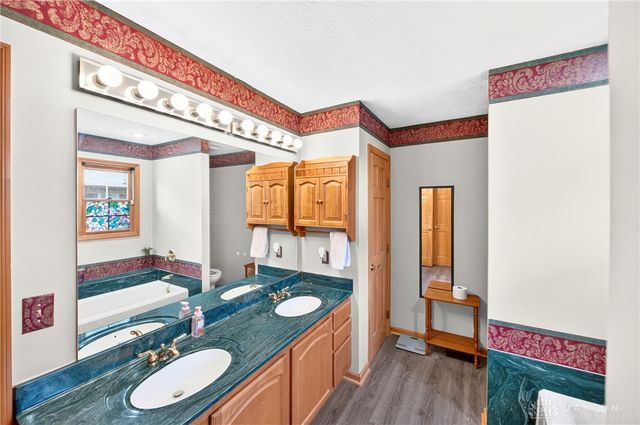 913 Golden Beech Drive, Brookville, OH 45309