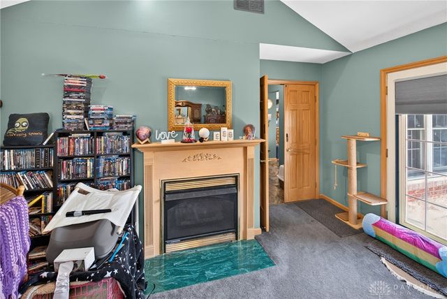 913 Golden Beech Drive, Brookville, OH 45309