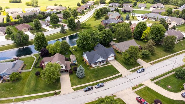 913 Golden Beech Drive, Brookville, OH 45309