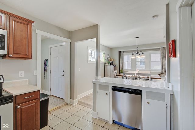 611 E 30th Street, Indianapolis, IN 46205