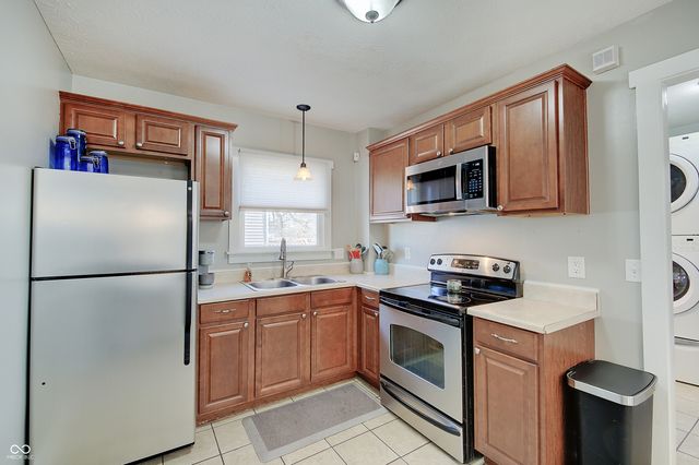 611 E 30th Street, Indianapolis, IN 46205