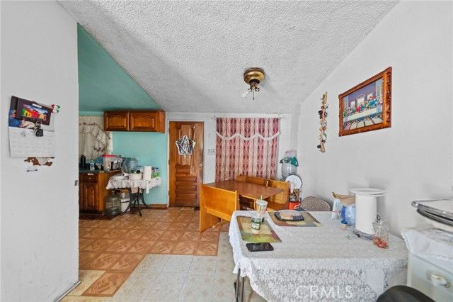 526 Nottingham Avenue, Santa Ana, CA 92703