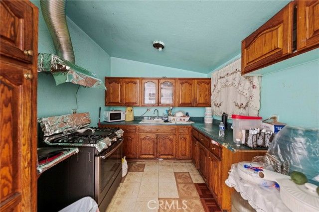 526 Nottingham Avenue, Santa Ana, CA 92703