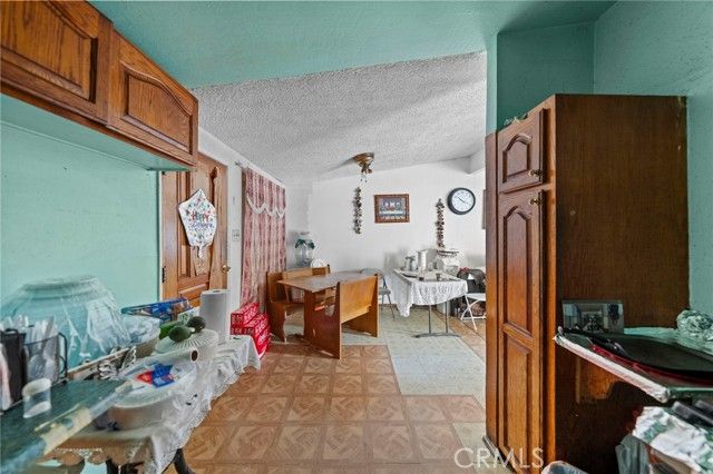 526 Nottingham Avenue, Santa Ana, CA 92703