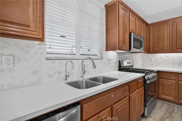 868 White Pepper, Hemet, CA 92545