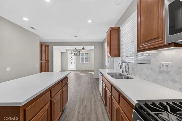 868 White Pepper, Hemet, CA 92545
