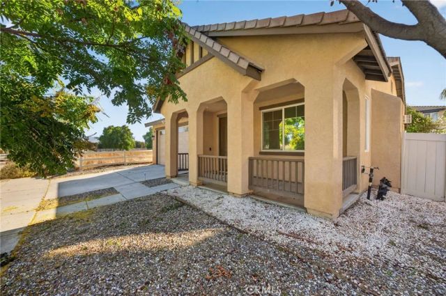 868 White Pepper, Hemet, CA 92545