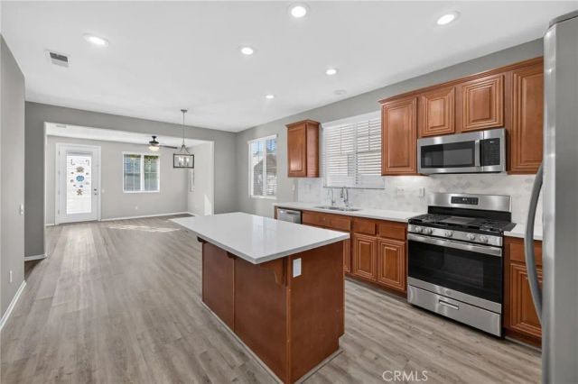 868 White Pepper, Hemet, CA 92545