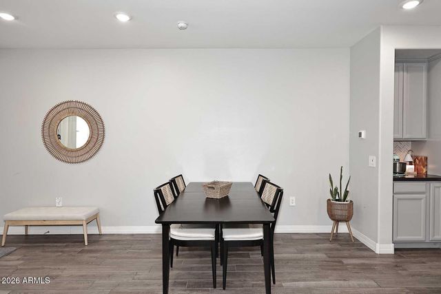 1823 E Chelsea Lane 102, Gilbert, AZ 85295